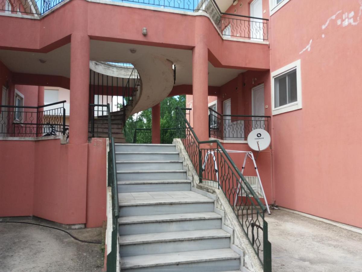 Laida Place Ioannina Extérieur photo